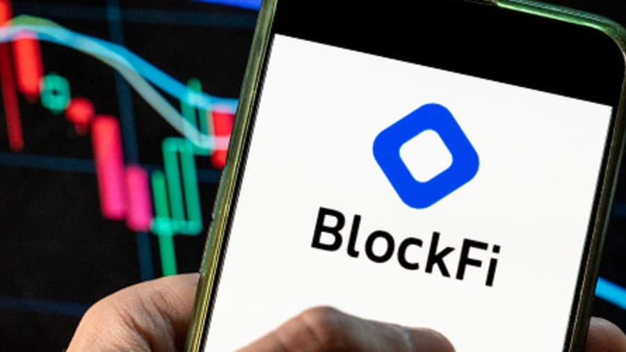 BlockFi планирует продать обеспеченные биткоин-майнерами кредиты - Bits Media